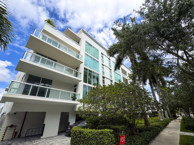 45 Hendricks Condo photo 3